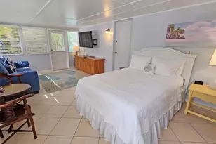 2442 Wood St, Sarasota, FL 34237 - Photo 22