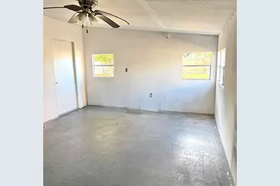 1221 22nd Avenue W, Palmetto, FL 34221 - Photo 12