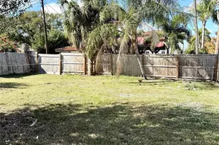 1221 22nd Ave W, Palmetto, FL 34221 - Photo 14