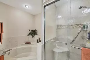 5448 Crestlake Blvd, Sarasota, FL 34233 - Photo 22