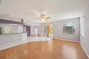 7310 38th Ct E, Sarasota, FL 34243 - Photo 8