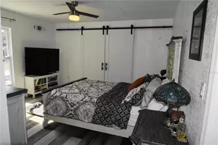 1116 30th Ave N, Saint Petersburg, FL 33704 - Photo 8