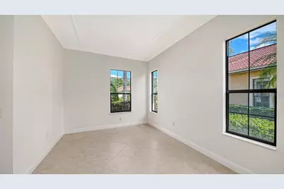 13911 Siena Loop, Lakewood Ranch, FL 34202 - Photo 10