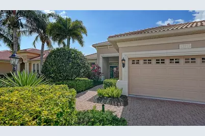 13911 Siena Loop, Lakewood Ranch, FL 34202 - Photo 4