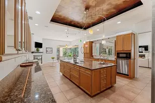 4583 Baycedar Ln, Sarasota, FL 34241 - Photo 8