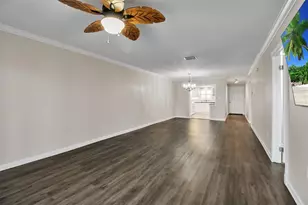 3484 Lake Bayshore Dr, Bradenton, FL 34205 - Photo 8