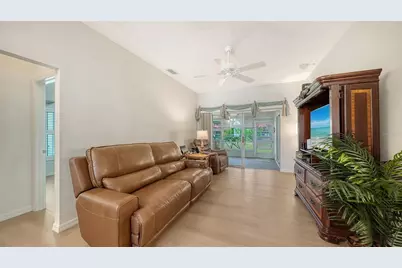 4977 Tamarack Trail, Venice, FL 34293 - Photo 16