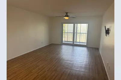 1540 Glen Oaks Drive E #B222, Sarasota, FL 34232 - Photo 10