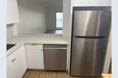 1540 Glen Oaks Drive E #B222, Sarasota, FL 34232 - Photo 12
