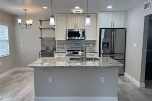 1742 8th St, Sarasota, FL 34236 - Photo 4