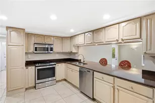 3452 Desoto Rd, Sarasota, FL 34235 - Photo 10