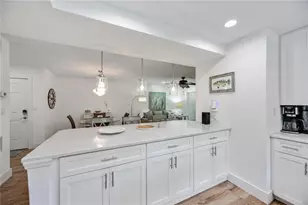 1166 W Peppertree Dr, Sarasota, FL 34242 - Photo 24