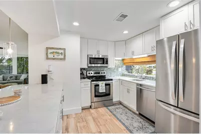 1166 W Peppertree Drive #112D, Sarasota, FL 34242 - Photo 20