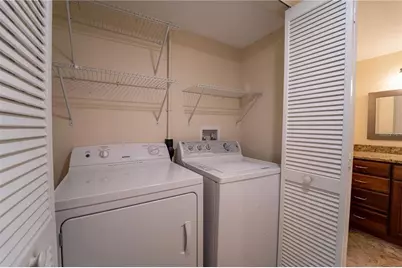 4802 Kestral Park Circle #22, Sarasota, FL 34231 - Photo 12