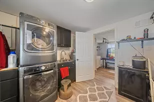 3286 Brunswick Ln, Sarasota, FL 34239 - Photo 26