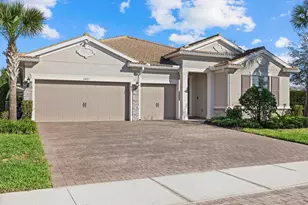 12423 Blue Hl Trl, Lakewood Ranch, FL 34211 - Photo 1