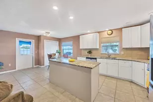 322 Linden Dr, Ellenton, FL 34222 - Photo 10