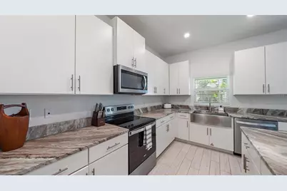 2587 Temple Street, Sarasota, FL 34239 - Photo 8