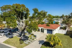 403 61st St NW, Bradenton, FL 34209 - Photo 4