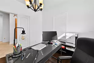 6342 Positano Ct, Sarasota, FL 34243 - Photo 20