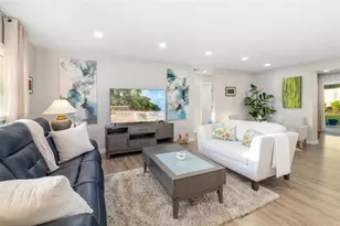 5247 Carmilfra Dr, Sarasota, FL 34231 - Photo 4