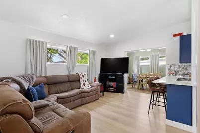 4643 Brooksdale Drive, Sarasota, FL 34232 - Photo 6