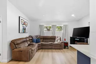 4643 Brooksdale Dr, Sarasota, FL 34232 - Photo 4