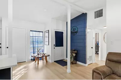 4643 Brooksdale Drive, Sarasota, FL 34232 - Photo 2