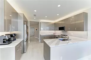 6527 Moorings Point Cir, Lakewood Ranch, FL 34202 - Photo 10