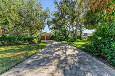 1211 62nd Street NW, Bradenton, FL 34209 - Photo 4