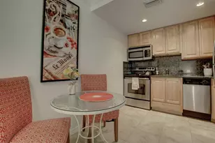 115 Airport Ave E, Venice, FL 34285 - Photo 4