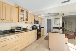 1143 Longfellow Rd, Sarasota, FL 34243 - Photo 2
