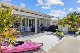 26 Seaside Ct, Holmes Beach, FL 34217 - Photo 32