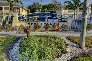 115 Airport Ave E, Venice, FL 34285 - Photo 2