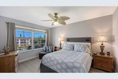 4360 Chatham Drive #305, Longboat Key, FL 34228 - Photo 14