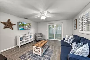 1123 Crescent St, Sarasota, FL 34242 - Photo 4