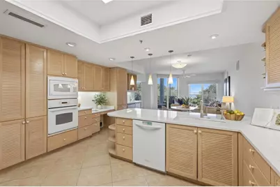 2550 Harbourside Drive #333, Longboat Key, FL 34228 - Photo 16