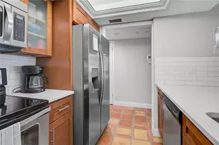 8750 Midnight Pass Rd, Sarasota, FL 34242 - Photo 8