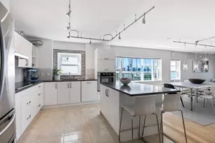 555 S Gulfstream Ave, Sarasota, FL 34236 - Photo 12