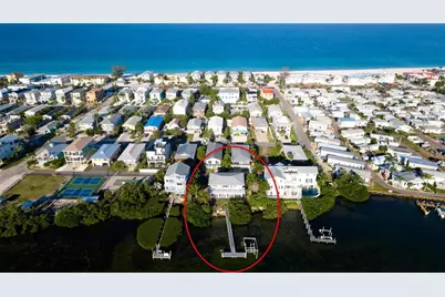 2512 Avenue A, Bradenton Beach, FL 34217 - Photo 2