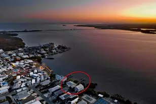 2512 Ave A, Bradenton Beach, FL 34217 - Photo 20