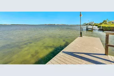 2512 Avenue A, Bradenton Beach, FL 34217 - Photo 8
