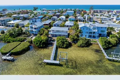 2512 Avenue A, Bradenton Beach, FL 34217 - Photo 4