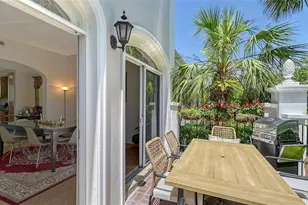 33 Bishopscourt Rd, Osprey, FL 34229 - Photo 16