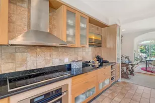 33 Bishopscourt Rd, Osprey, FL 34229 - Photo 22