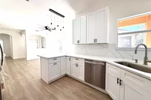 4721 1st Ave E, Palmetto, FL 34221 - Photo 10