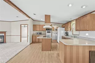 420 49th Street E, Palmetto, FL 34221 - Photo 20