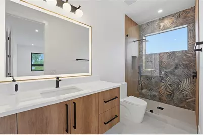 2450 Hawthorne Street, Sarasota, FL 34239 - Photo 24