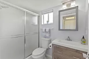 3873 Lake Bayshore Dr, Bradenton, FL 34205 - Photo 16