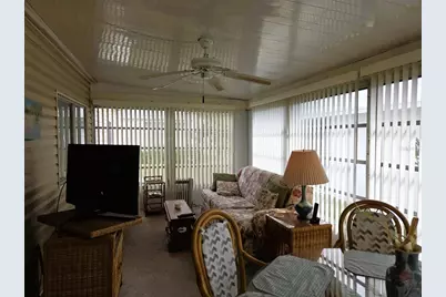 3209 Oakwood Boulevard S, Sarasota, FL 34237 - Photo 20